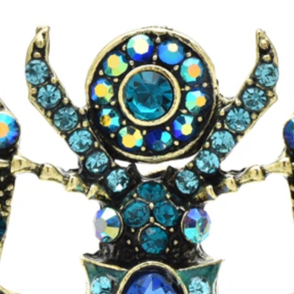 Blue & Green Crystal Beetle Brooch - Picture 3 of 4